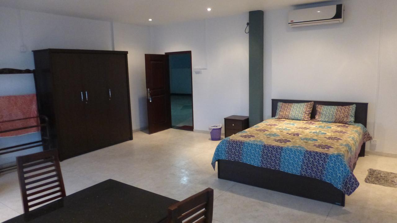 Ocean Reef Hotel Hikkaduwa Bagian luar foto