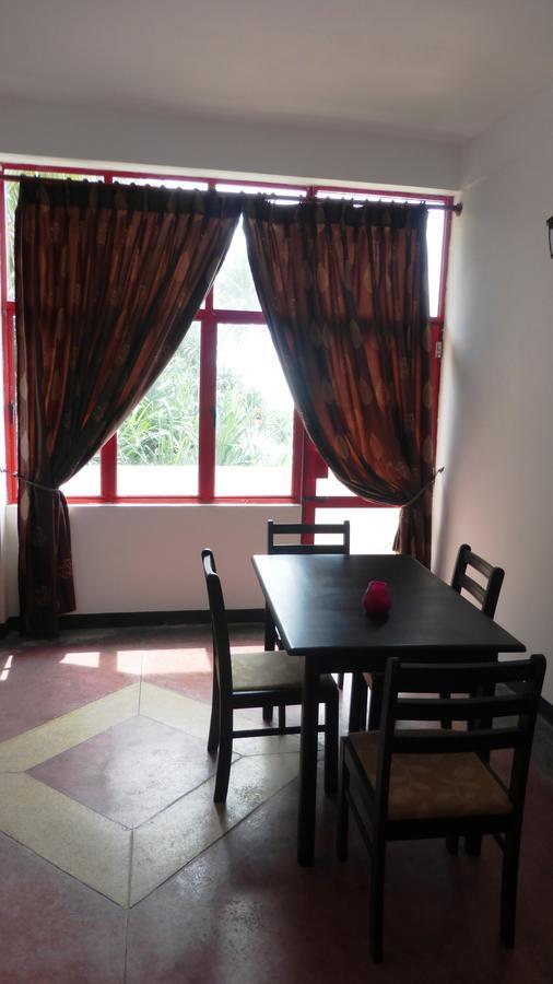Ocean Reef Hotel Hikkaduwa Bagian luar foto
