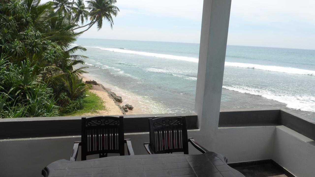 Ocean Reef Hotel Hikkaduwa Bagian luar foto