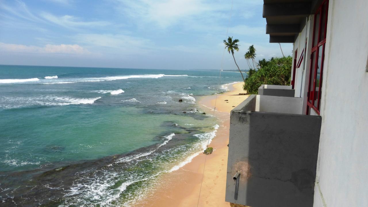 Ocean Reef Hotel Hikkaduwa Bagian luar foto