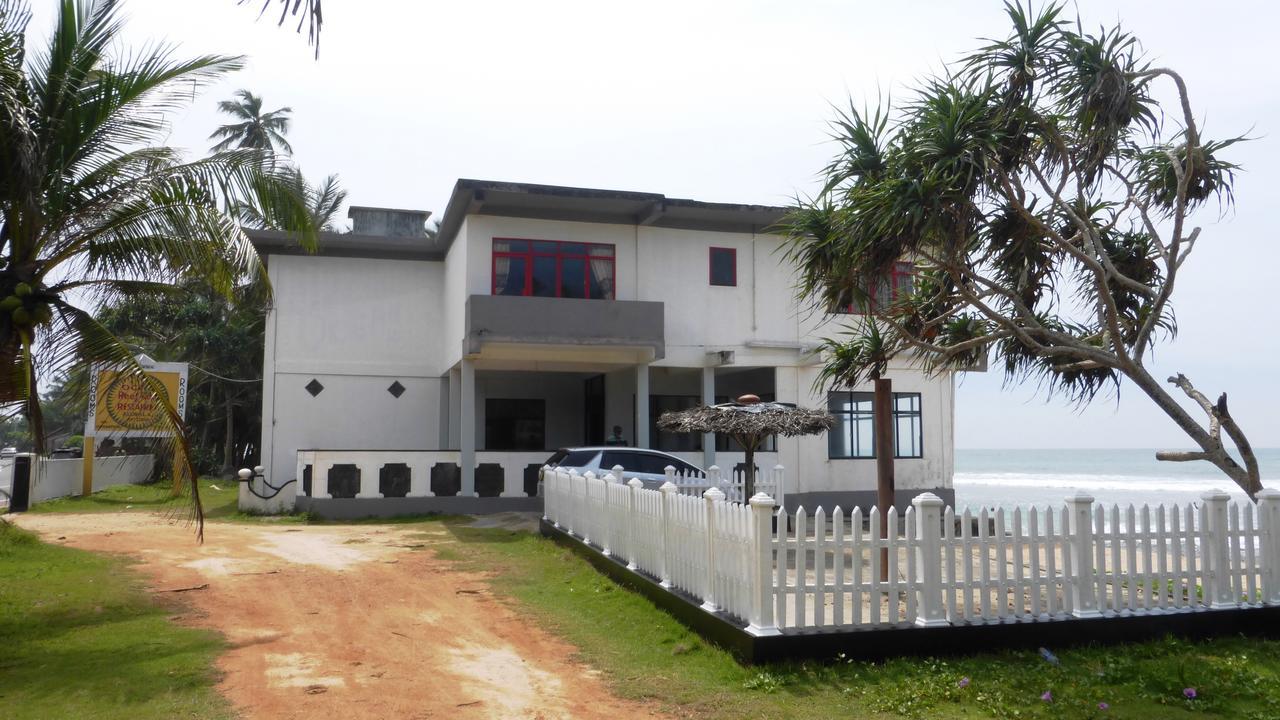 Ocean Reef Hotel Hikkaduwa Bagian luar foto