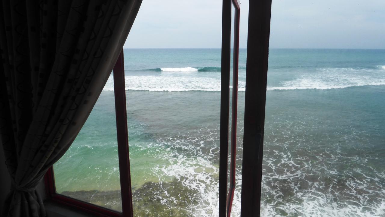 Ocean Reef Hotel Hikkaduwa Bagian luar foto