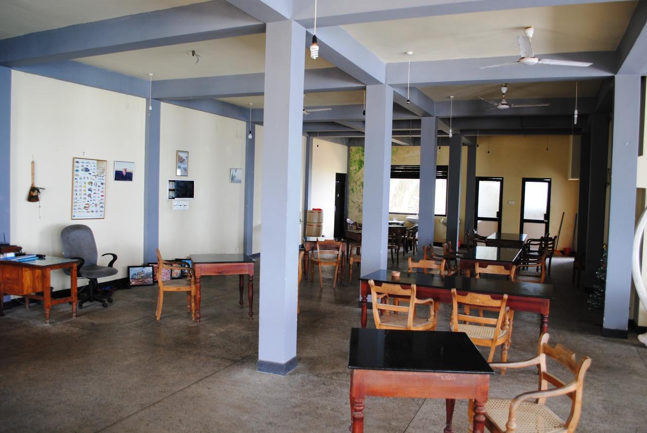 Ocean Reef Hotel Hikkaduwa Bagian luar foto